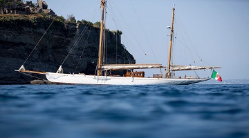 classic sailing yacht on charter